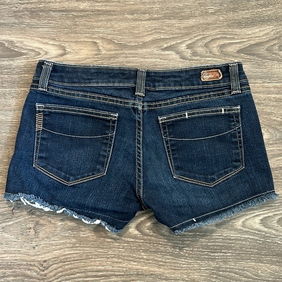 PAIGE Size 28 Shorts Silver Lake Cut Off Jean Dark Wash Denim Frayed Raw Hem - Picture 2 of 8